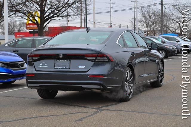 2025 Honda Accord Touring photo 3