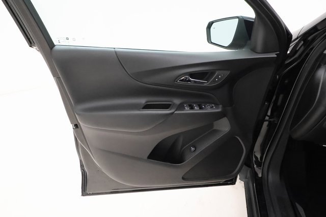 2019 Chevrolet Equinox LT photo 2