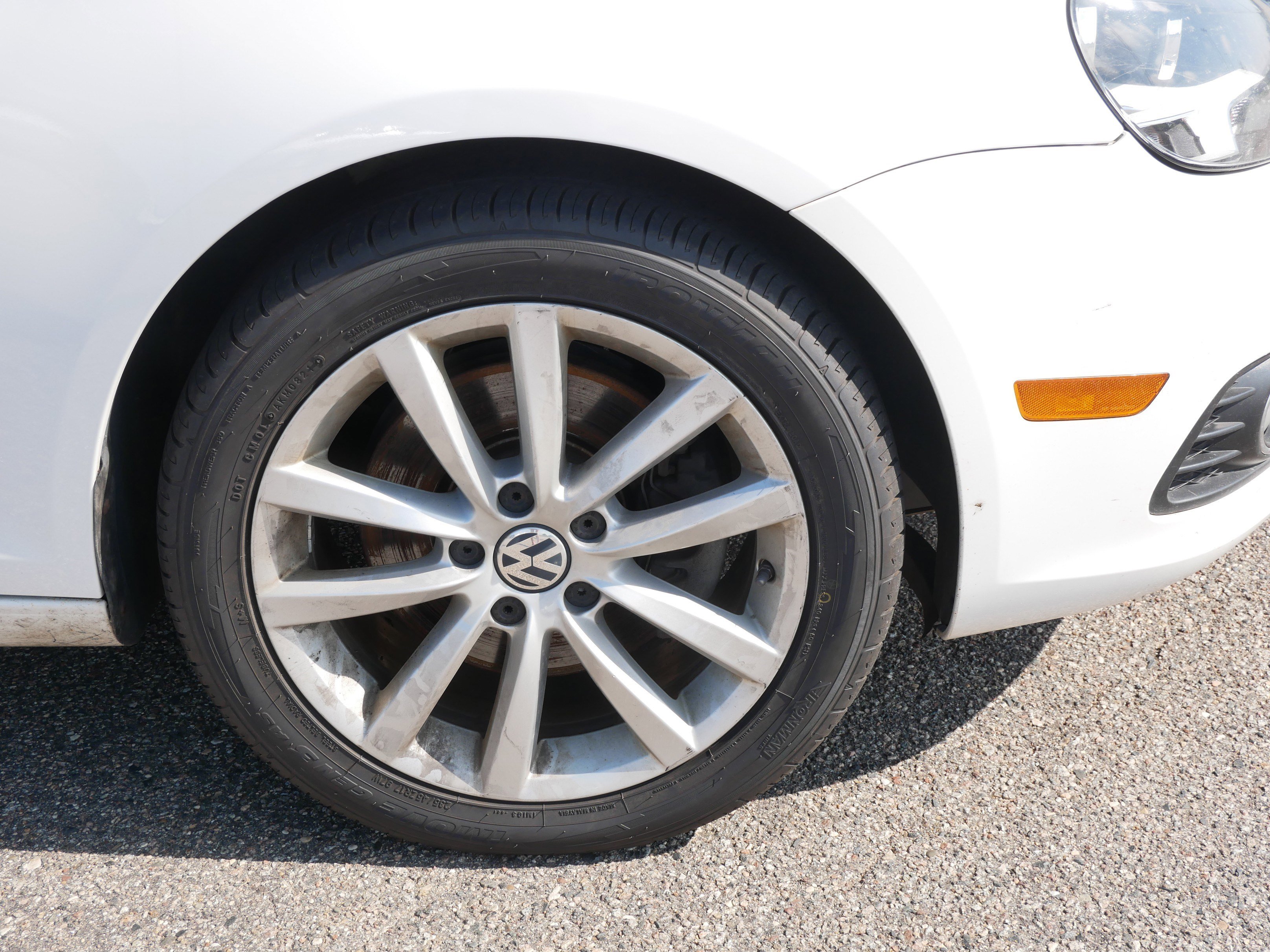 2013 Volkswagen Eos Sport photo 3