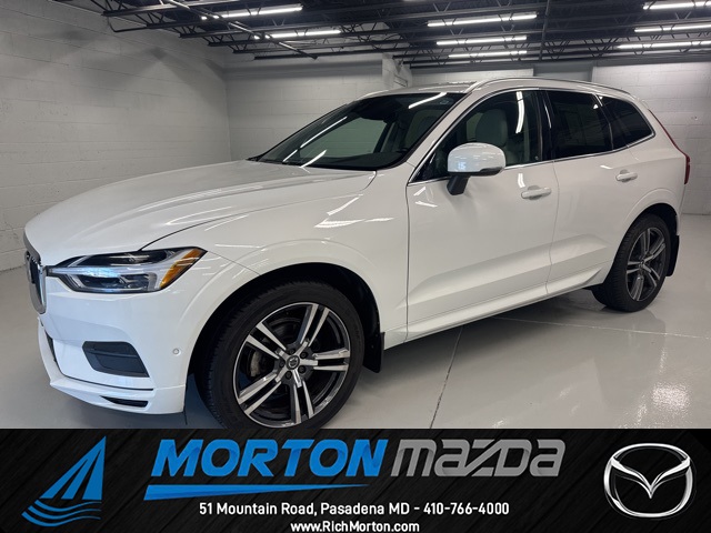 2018 Volvo XC60 Momentum's photo