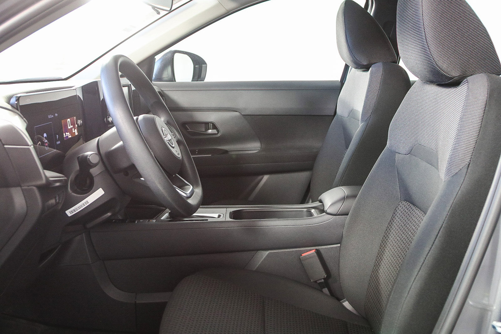2025 Nissan Kicks S photo 18