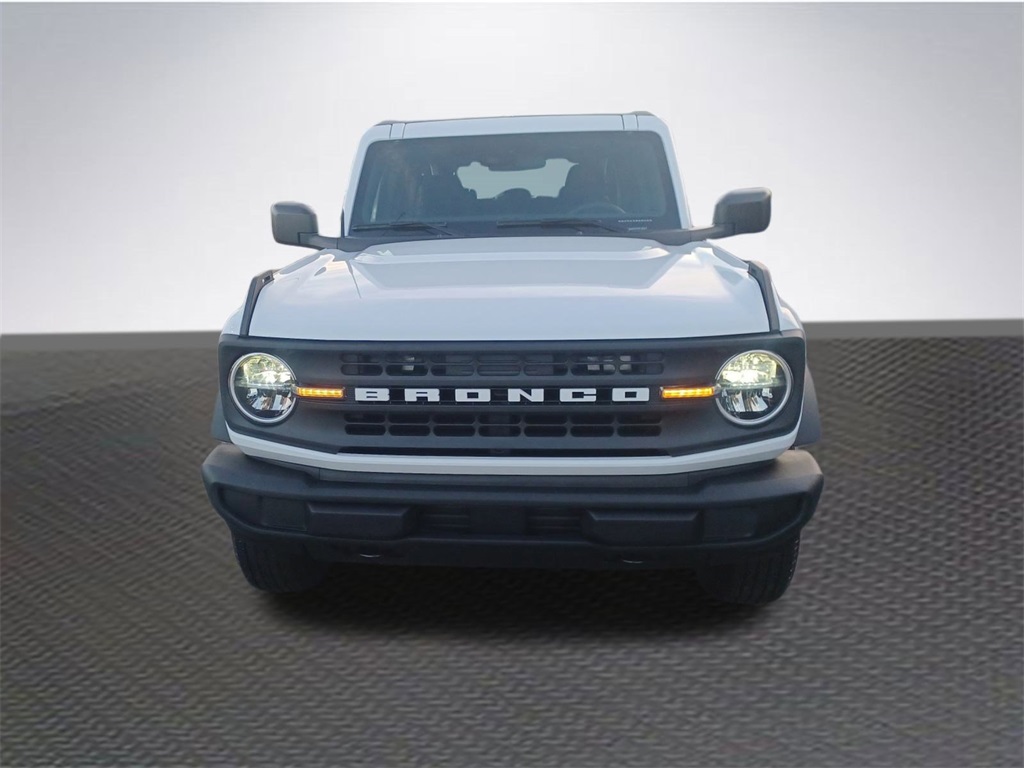 2025 Ford Bronco Base photo 3
