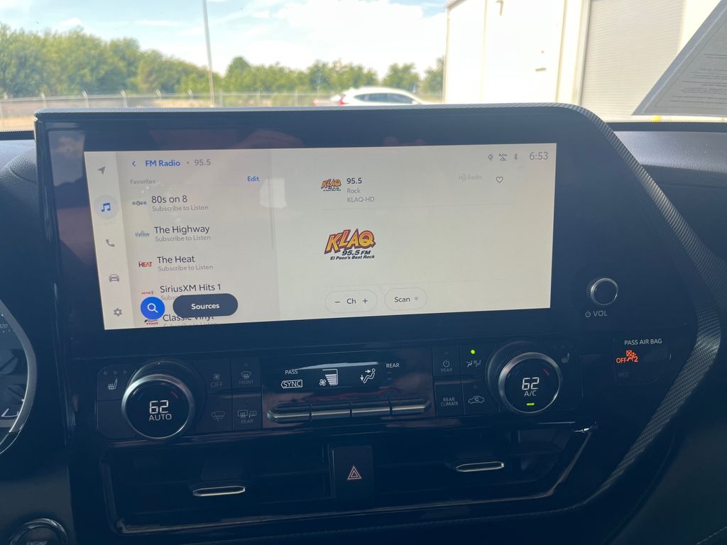 2023 Toyota Highlander XSE photo 11