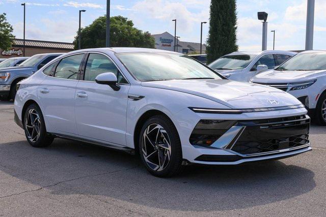2026 Hyundai Sonata SEL's photo