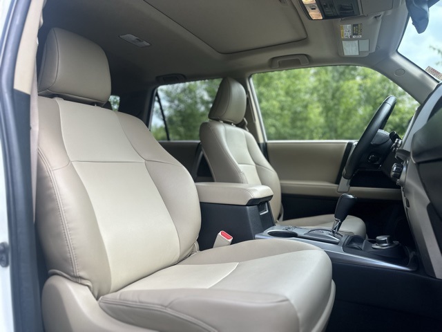 2022 Toyota 4Runner SR5 Premium photo 19
