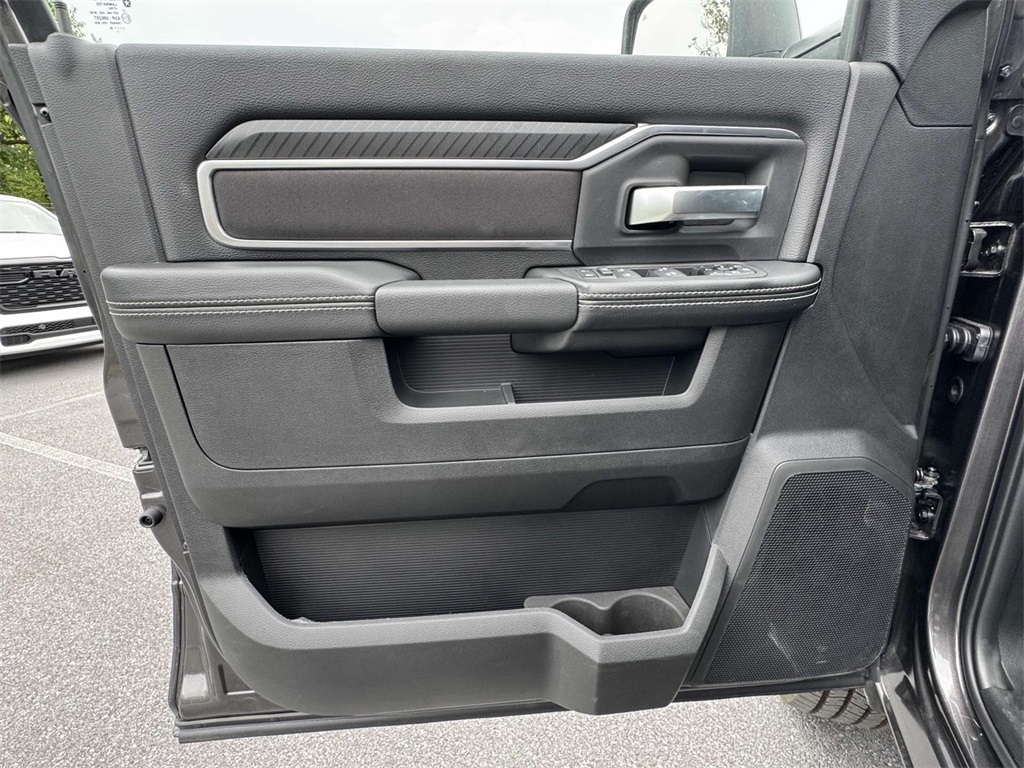 2025 Ram 2500 Big Horn photo 24