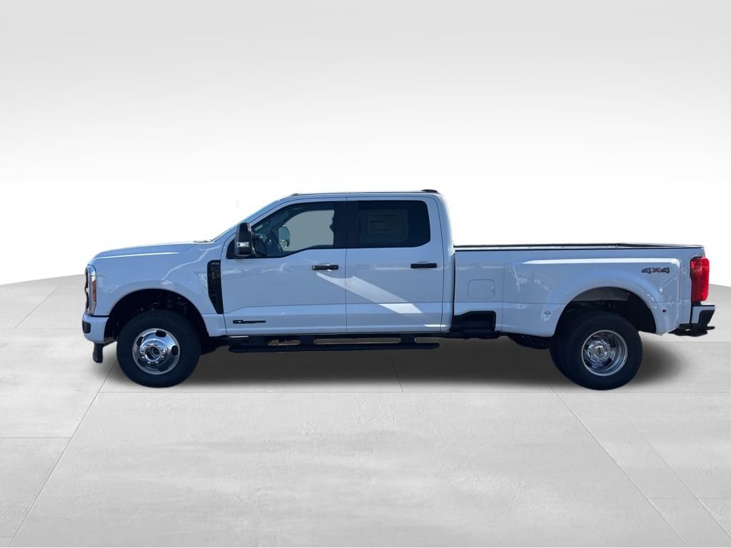 2026 Ford F-350 XL photo 2