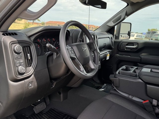 2025 Chevrolet Silverado 2500HD Custom photo 52