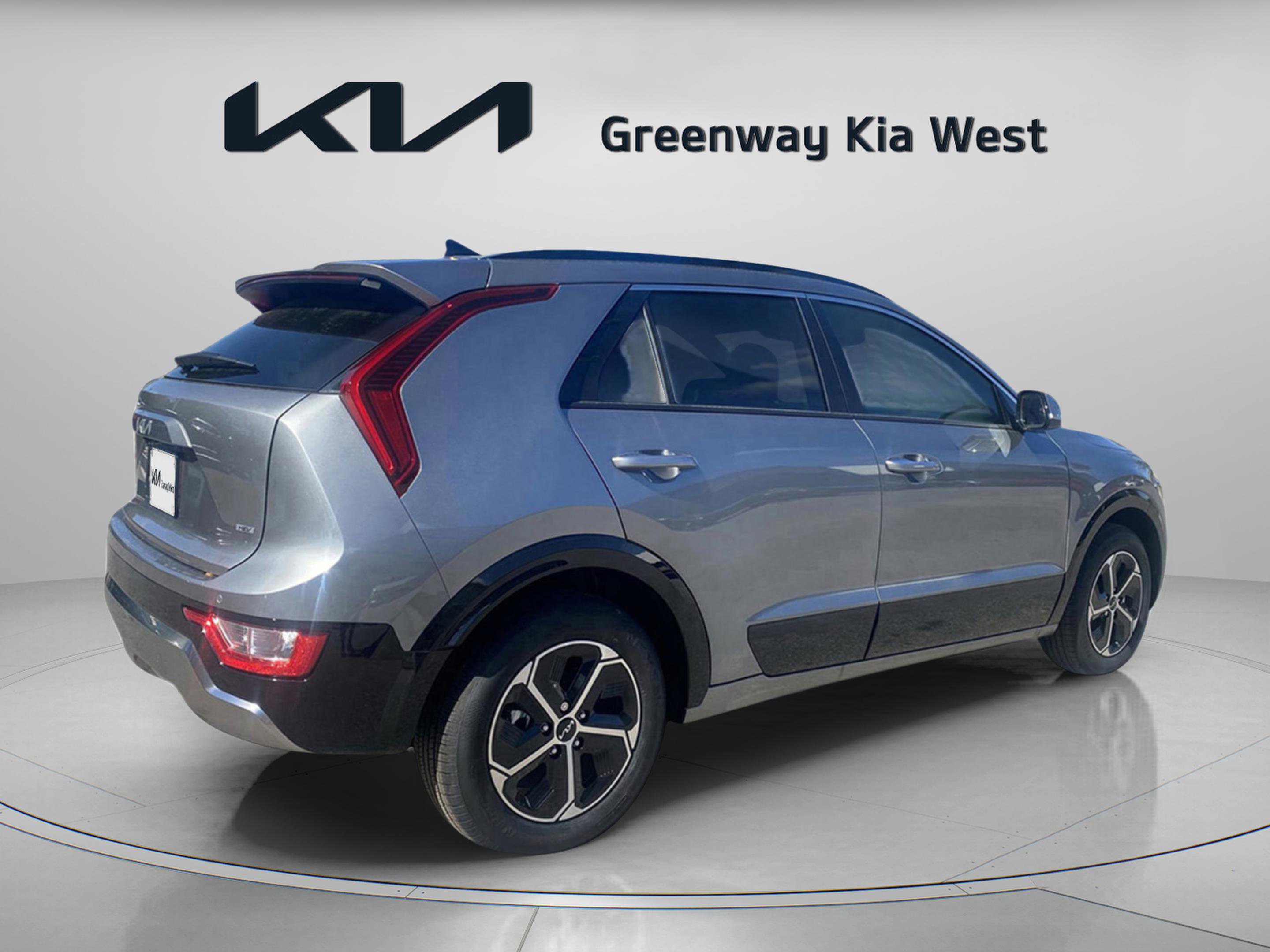 2025 Kia Niro SX photo 4