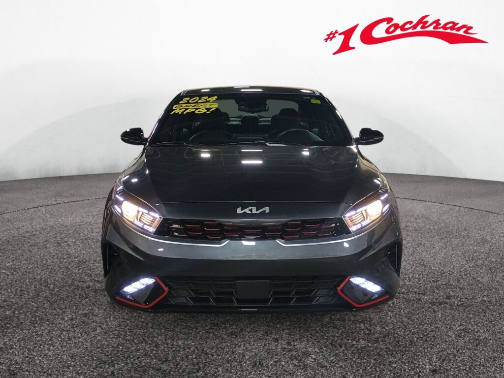 2024 Kia Forte GT-Line photo 2