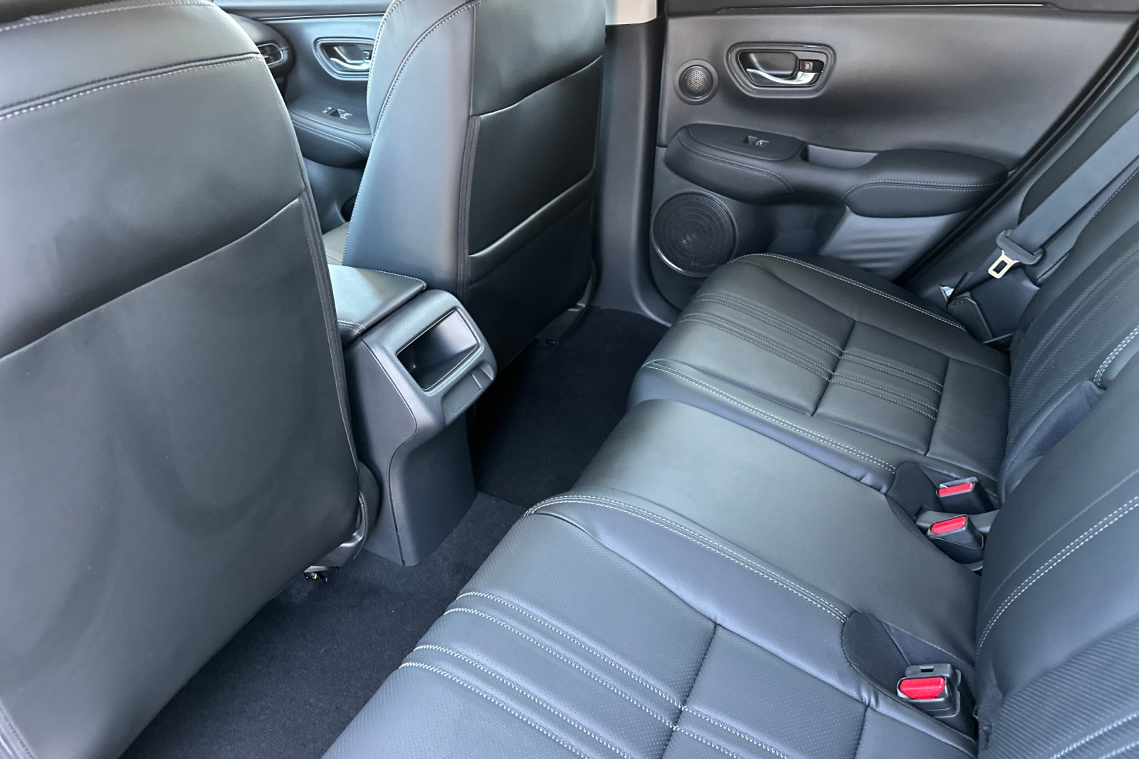 2026 Honda HR-V EX-L photo 12
