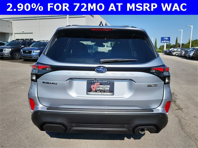 2025 Subaru Forester Touring photo 2
