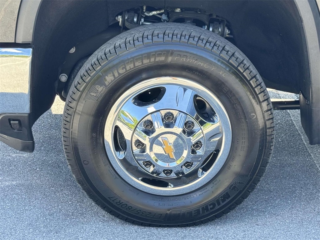 2024 Chevrolet Silverado 3500HD LT photo 10