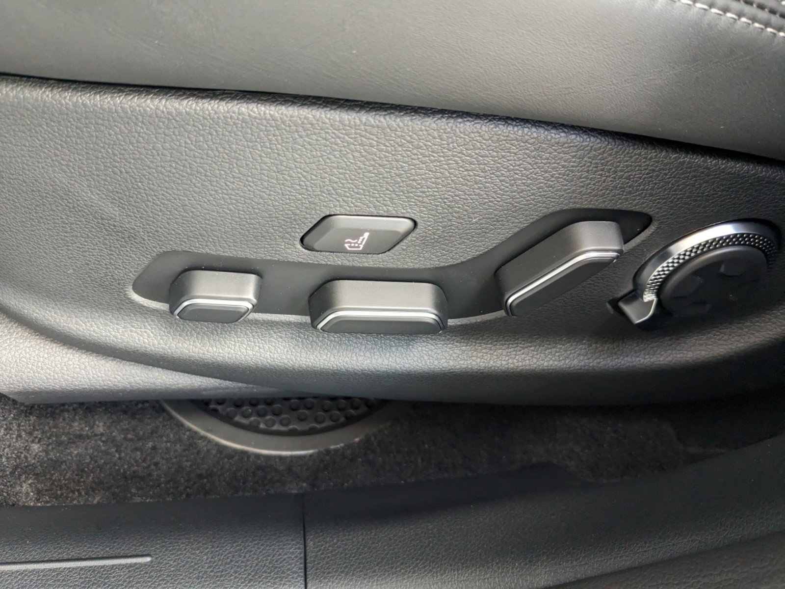 2025 Genesis GV70 3.5T Sport Advanced photo 18