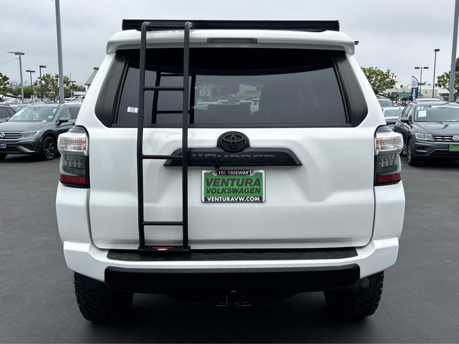 2020 Toyota 4Runner TRD Premium photo 4