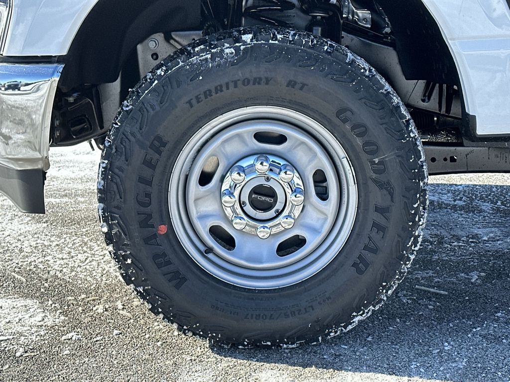 2025 Ford F-250 XLT photo 10