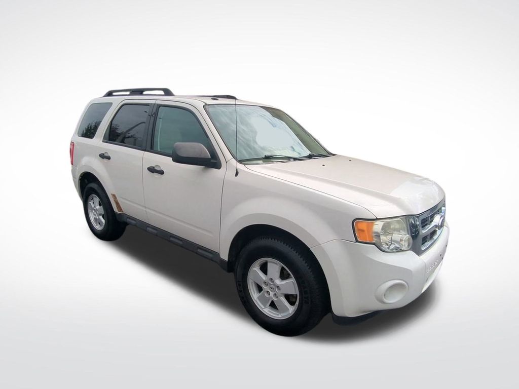 Used 2012 Ford Escape XLT with VIN 1FMCU9D78CKC56212 for sale in Bradenton, FL