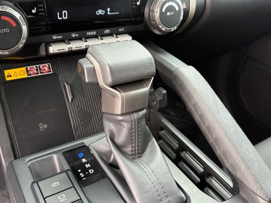 2024 Toyota Tacoma SR5 4x4 Double Cab photo 22