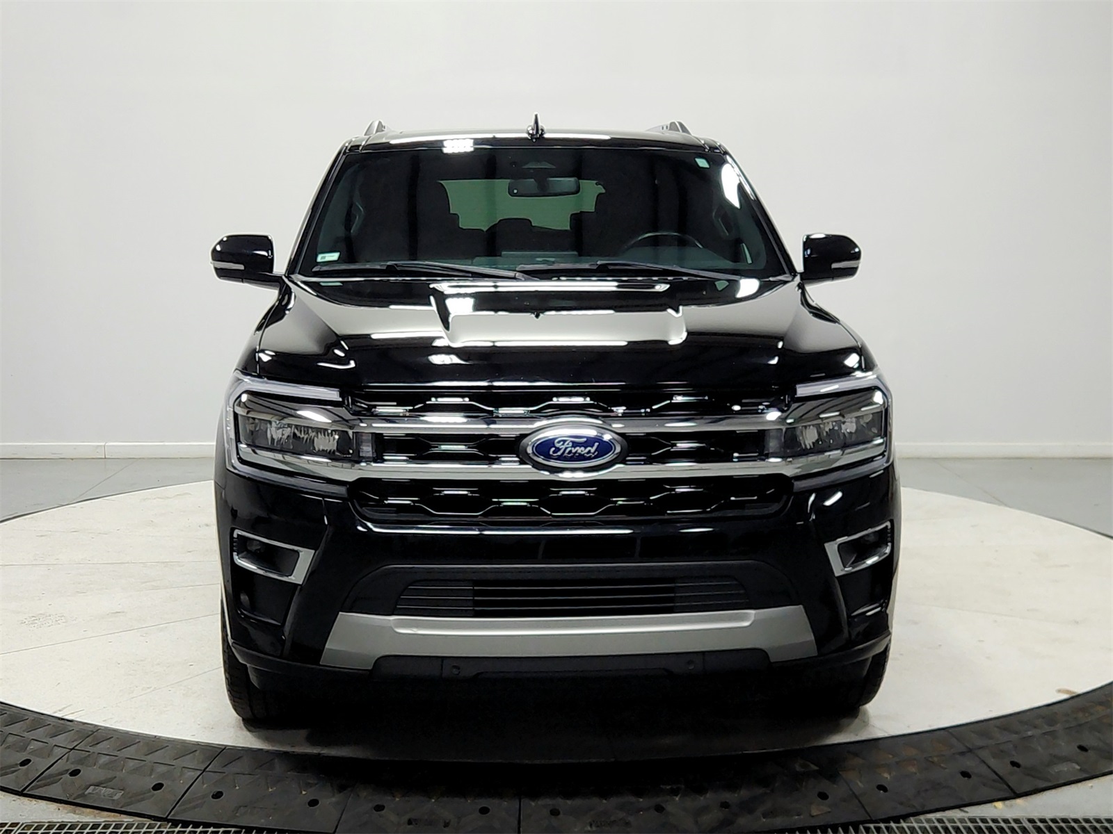 2024 Ford Expedition Limited photo 2