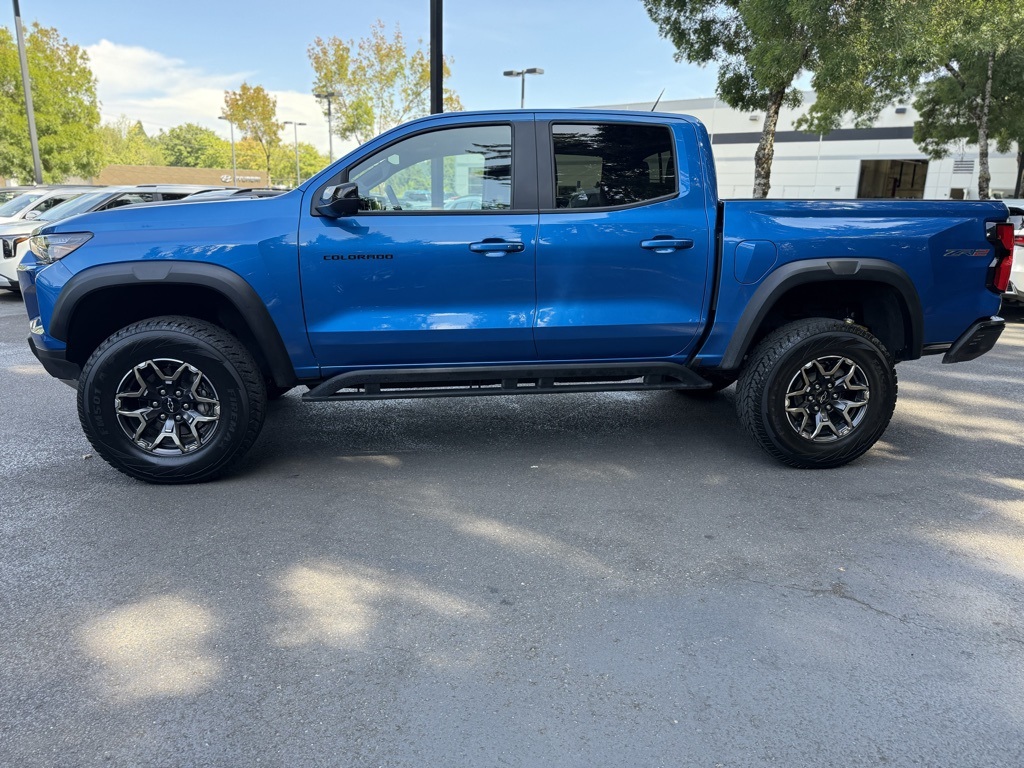 2024 Chevrolet Colorado ZR2 photo 3