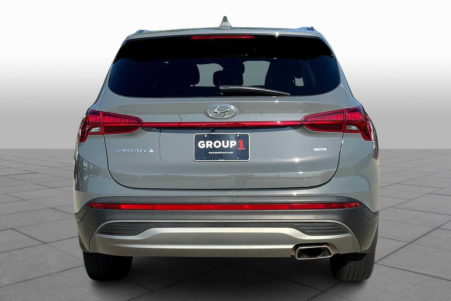 2023 Hyundai Santa Fe SE photo 4