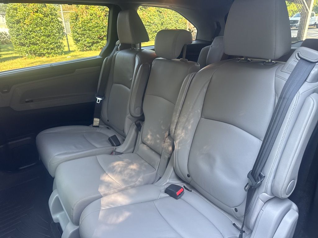 2018 Honda Odyssey EX-L photo 12