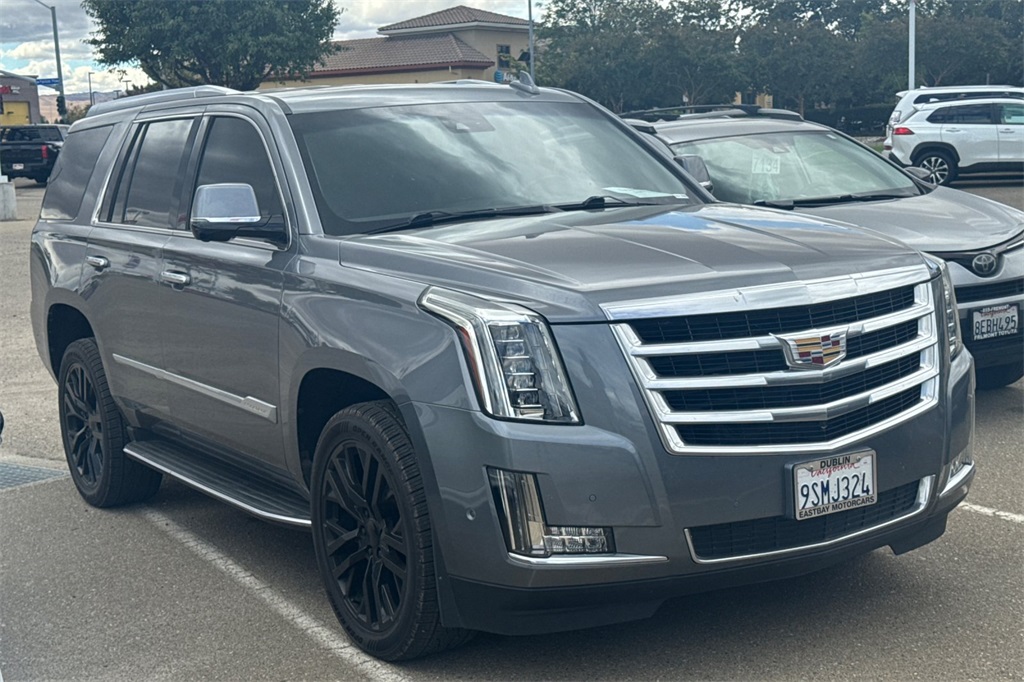 2020 Cadillac Escalade Luxury photo 2