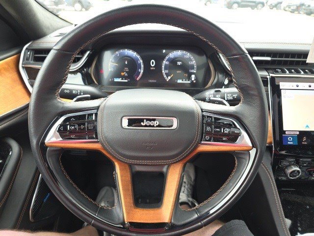2022 Jeep Grand Cherokee Summit Reserve photo 15