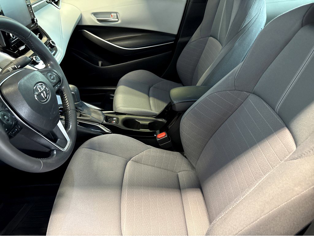 2022 Toyota Corolla LE photo 16