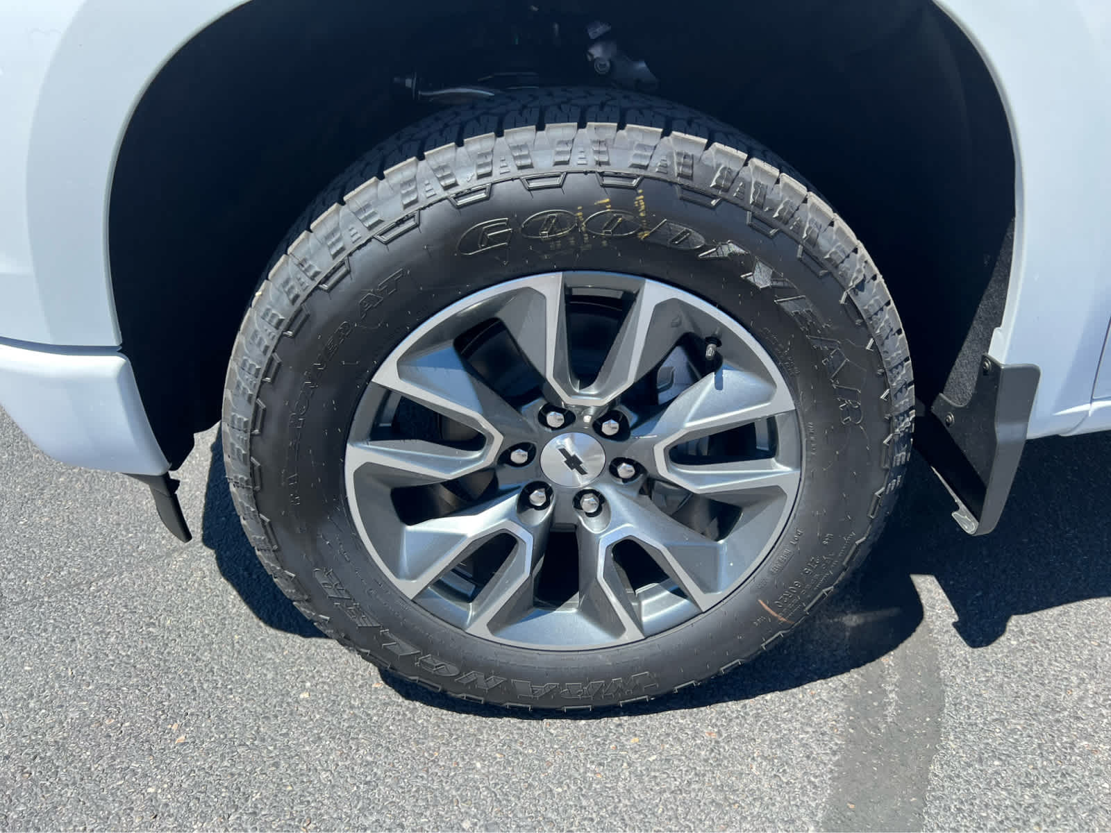 2025 Chevrolet Silverado 1500 RST photo 10