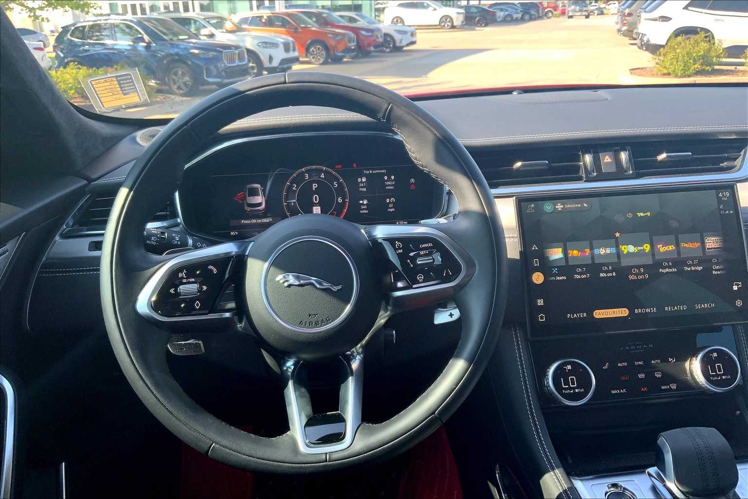 2024 Jaguar F-PACE P250 R-Dynamic S photo 6