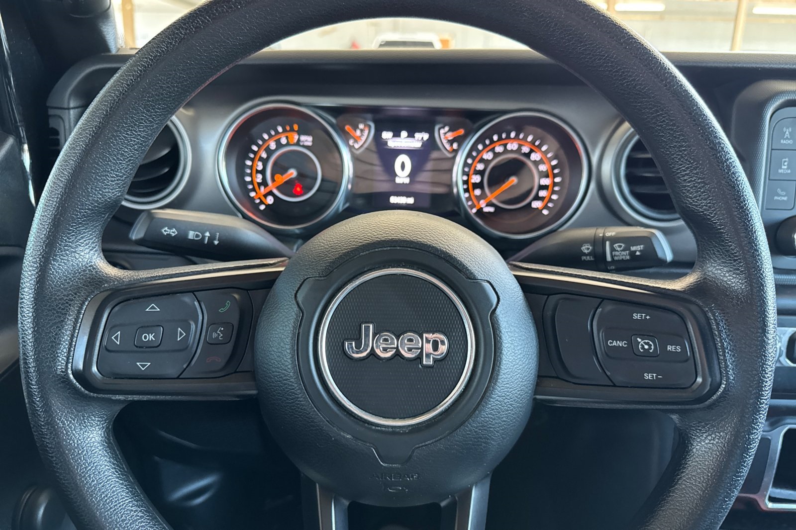 2020 Jeep Gladiator Sport photo 21