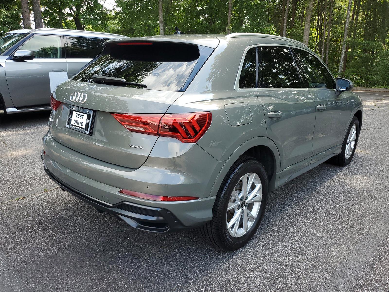 2022 Audi Q3 Prestige Premium Plus photo 3