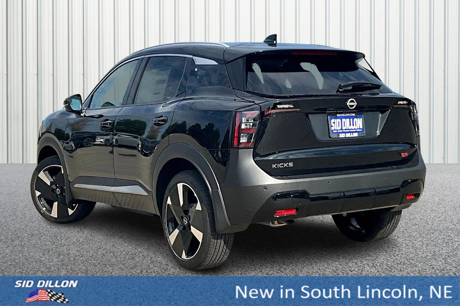 2025 Nissan Kicks SR photo 4