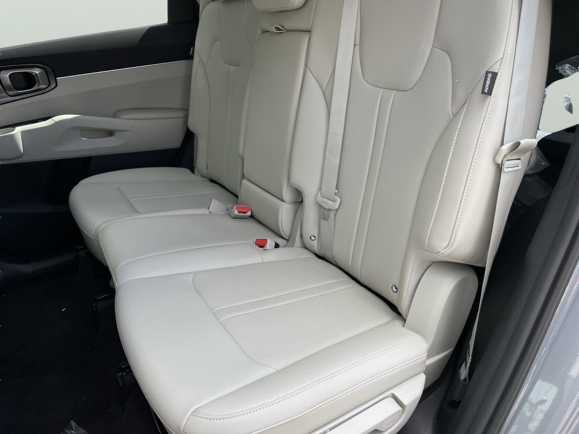2025 Kia Sorento S photo 12