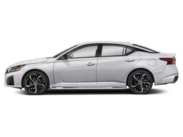 2025 Nissan Altima SR photo 3