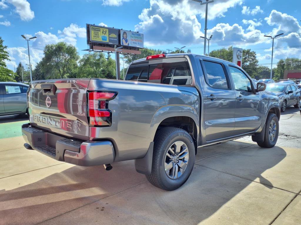 2025 Nissan Frontier SV Crew Cab photo 7