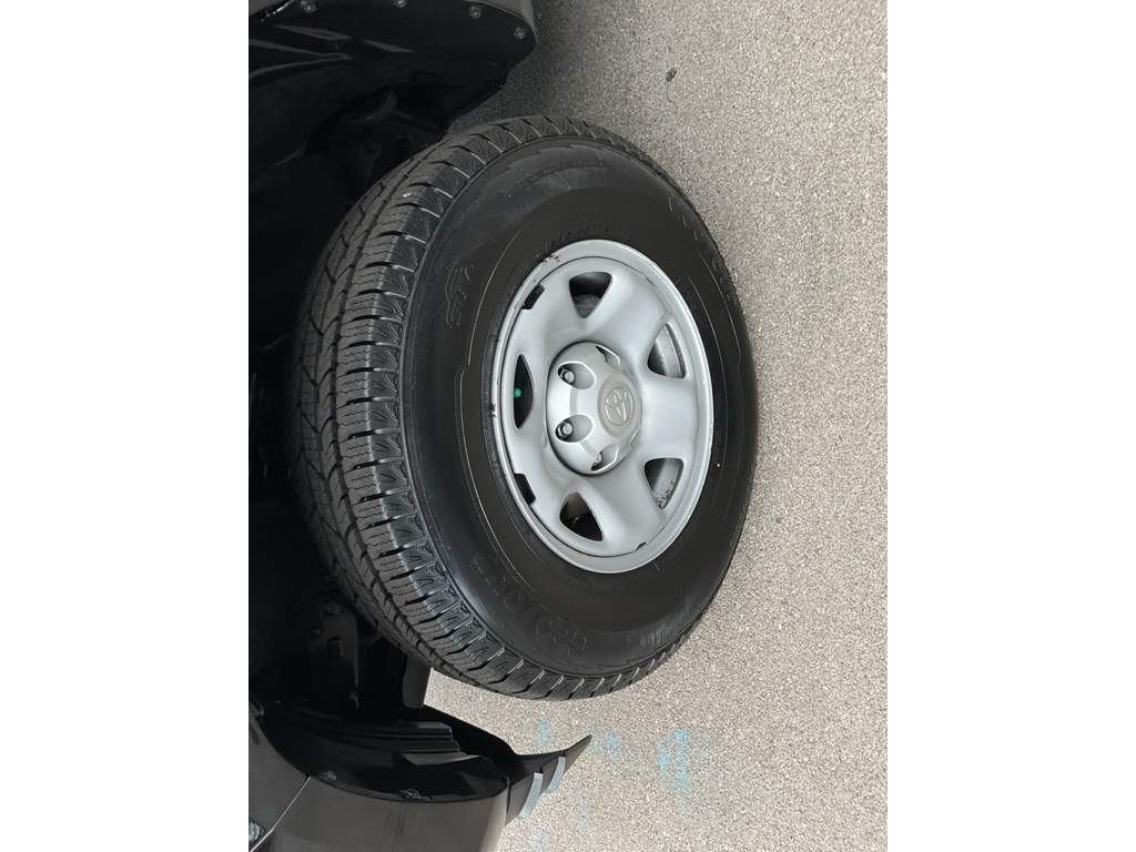 2023 Toyota Tacoma SR 4x4 photo 4