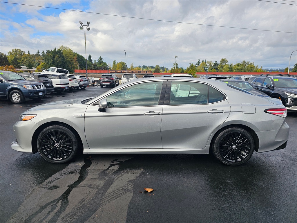 2018 Toyota Camry Hybrid XLE photo 4