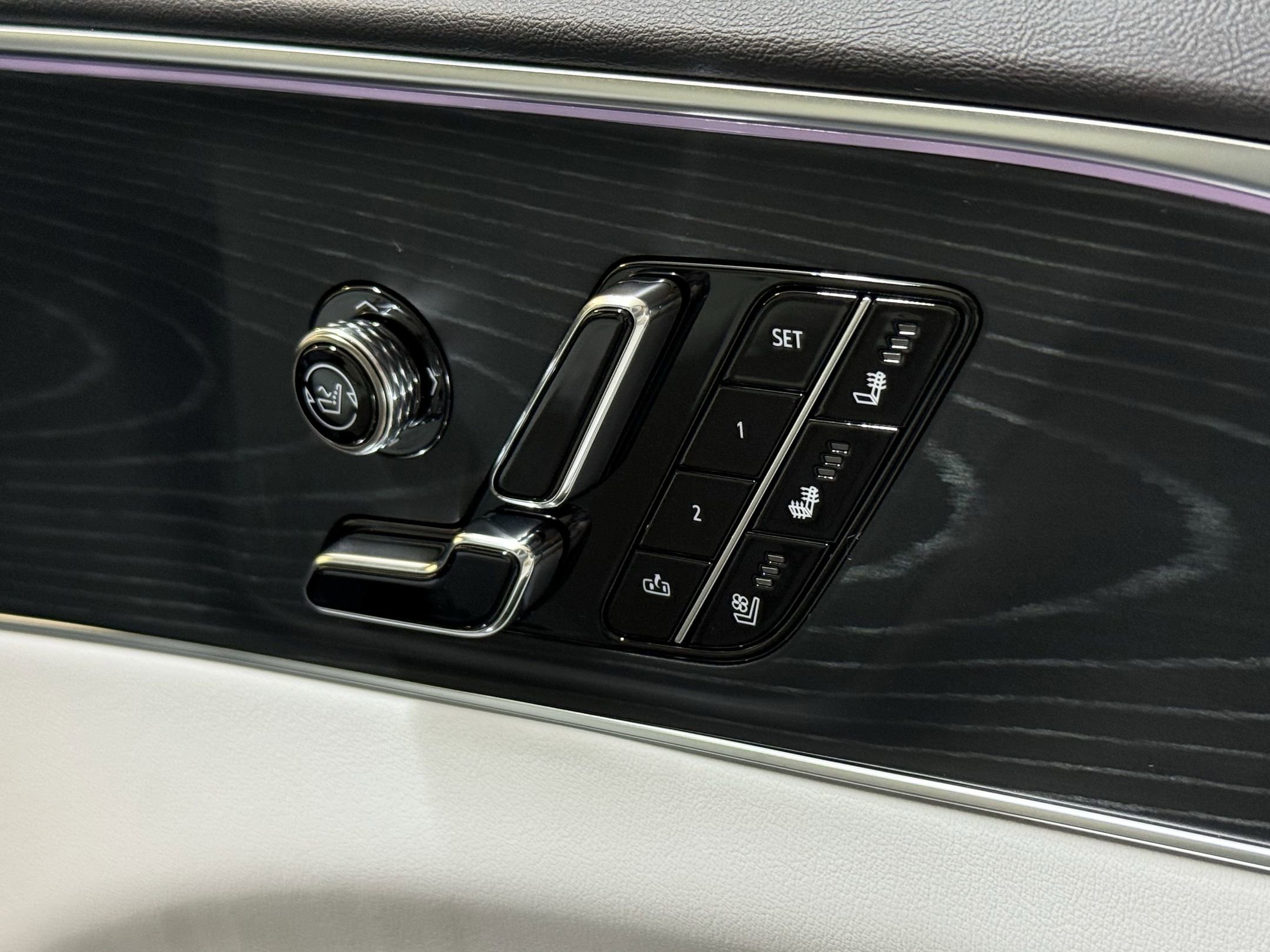 2025 Cadillac Lyriq Sport photo 46