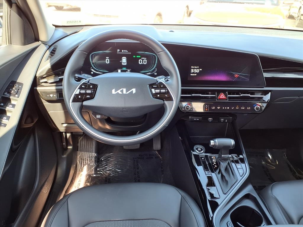 2025 Kia Niro EX photo 12