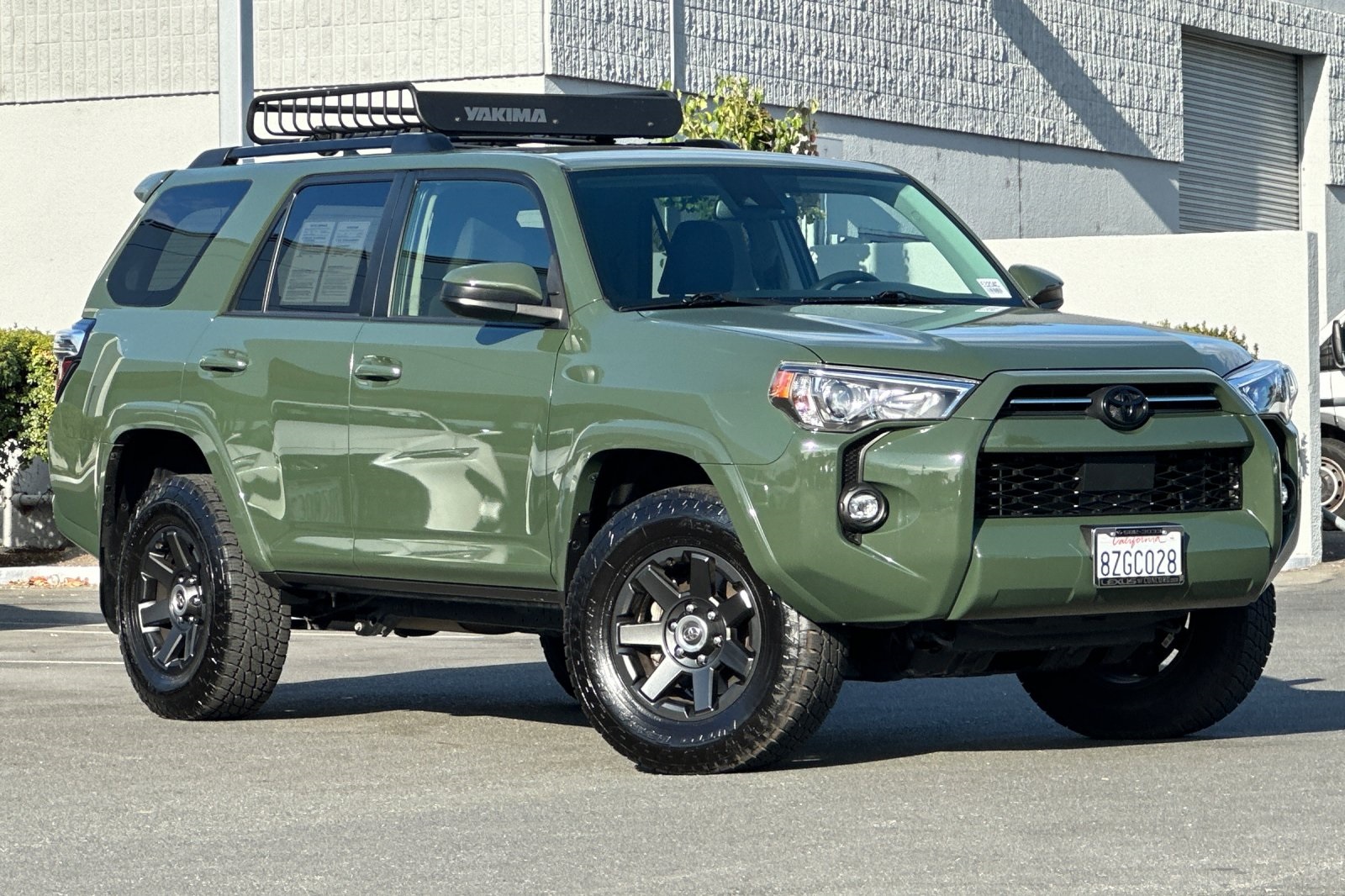 2022 Toyota 4Runner SR5 Trail photo 2