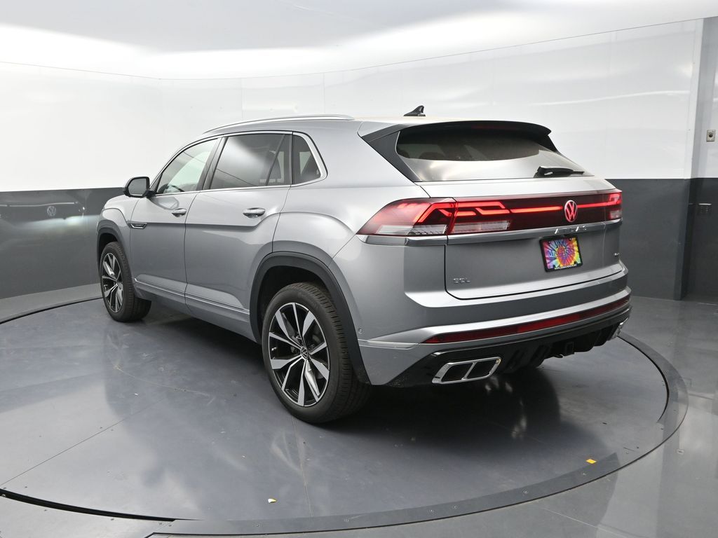 2025 Volkswagen Atlas Cross Sport SEL Premium R-Line photo 5