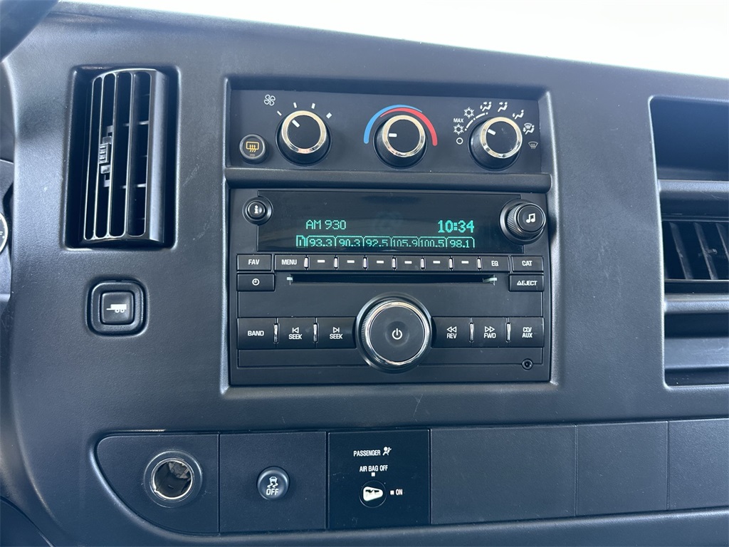 2014 Chevrolet Express 3500 LT photo 24