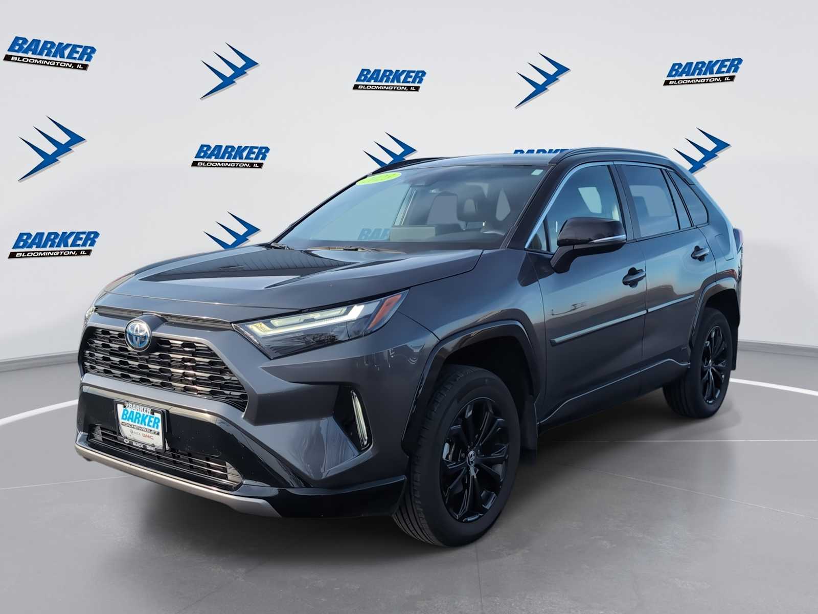 2023 Toyota RAV4 SE's photo