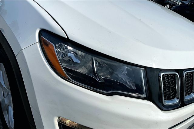 2019 Jeep Compass Latitude photo 28