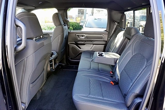 New 2026 Diamond Black Crystal Pearl-Coat Exterior Paint RAM Big Horn/Lone Star image 20