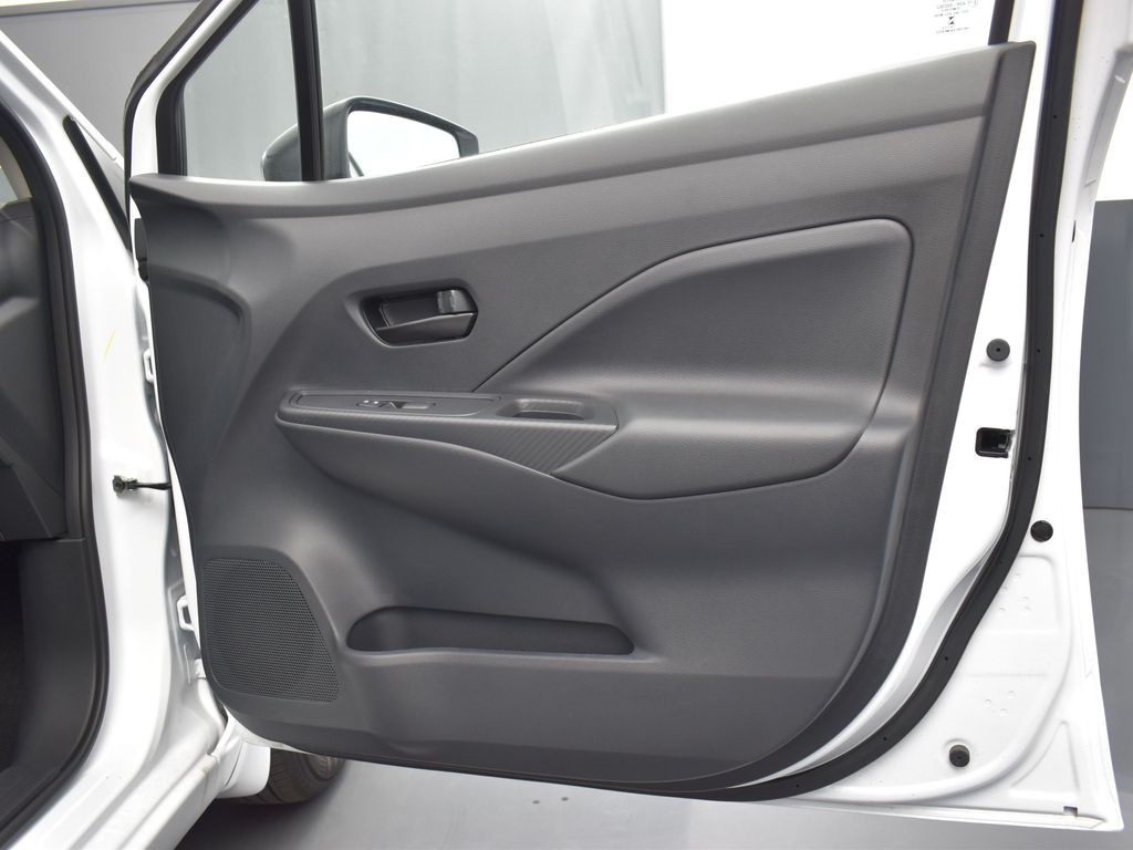 2025 Nissan Versa 1.6 S photo 20