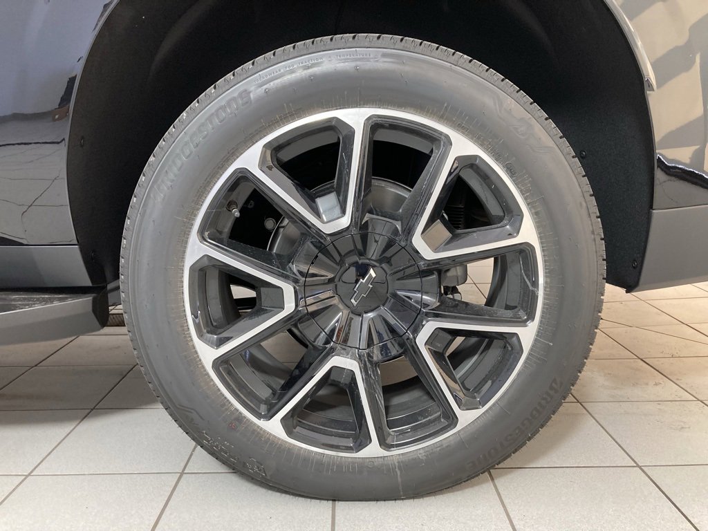 2026 Chevrolet Suburban RST photo 23