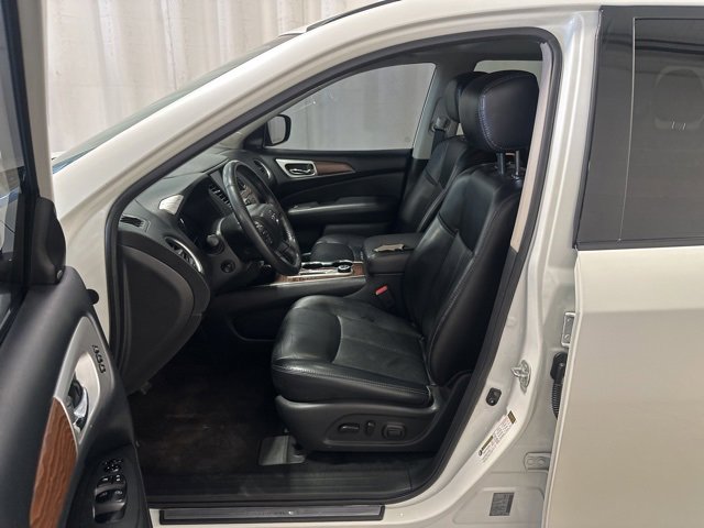 2019 Nissan Pathfinder Platinum photo 7